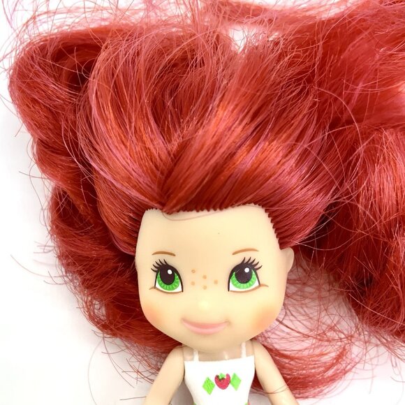 2008 Strawberry Shortcake Mini Figure Doll 3" Pink Brushable Scented Hair TCFC - Picture 4 of 6